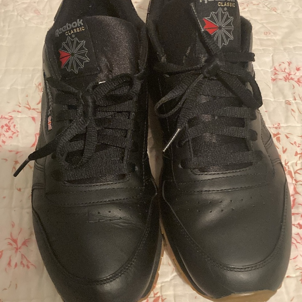 Reebok Men's Black Classic Athletic Shoes